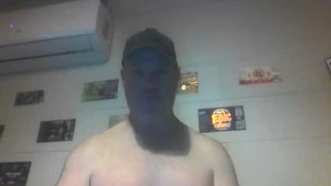 Snapshot of kiwiguy19773 chatting on October 22, 6:02 am kiwiguy19773 online show from October 22, 6:02 am