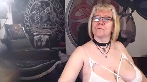 Michelle online show from February 26, 5:28 pm