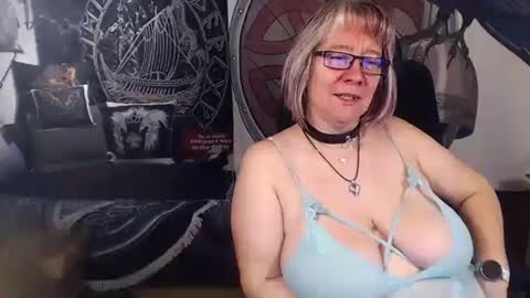 Michelle online show from October 22, 6:24 am