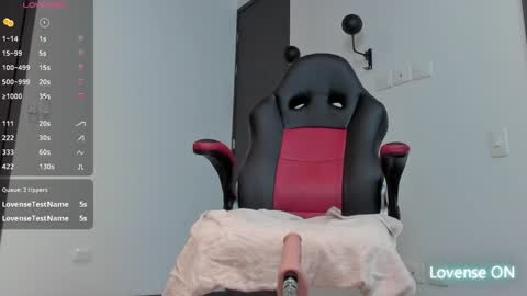 Snapshot of kleogold_1 chatting on January 25, 4:02 am Christina online show from January 25, 4:02 am