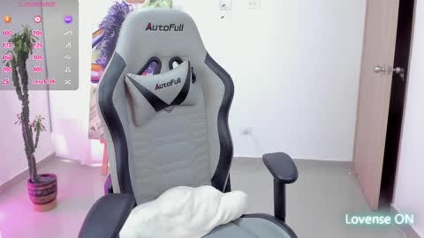 Snapshot of kleogold_1 chatting on March 8, 8:35 pm Christina online show from March 8, 8:35 pm