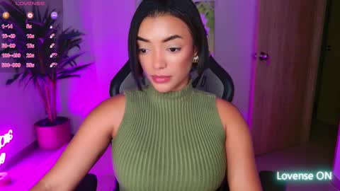 Snapshot of kleogold_1 chatting on September 28, 1:11 am Christina online show from September 28, 1:11 am