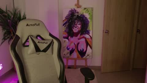 Snapshot of kleogold_1 chatting on October 17, 1:20 am Christina online show from October 17, 1:20 am