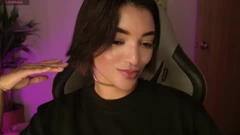 Snapshot of kleogold_1 chatting on October 24, 12:08 am Christina online show from October 24, 12:08 am