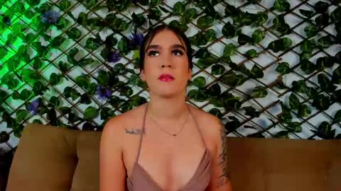 Snapshot of kloe_bella chatting on September 9, 12:59 pm kloe_bella online show from September 9, 12:59 pm