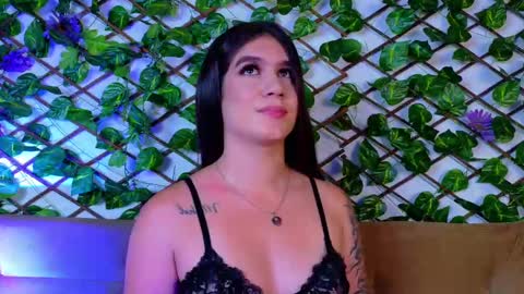 Snapshot of kloe_bella chatting on October 9, 3:37 am kloe_bella online show from October 9, 3:37 am