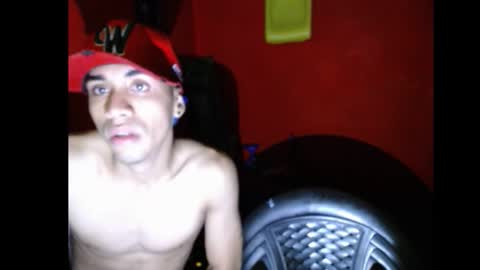 kloeandjersi online show from December 15, 3:22 am