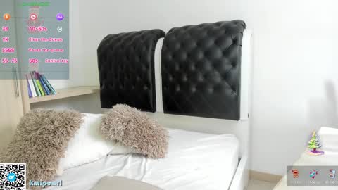 Camila Reyes online show from December 19, 9:17 pm