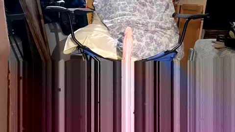 Snapshot of knock2wice1975 chatting on February 25, 8:58 am knock2wice1975 online show from February 25, 8:58 am