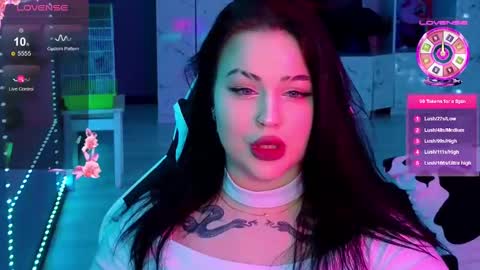 Mia online show from December 8, 1:13 am