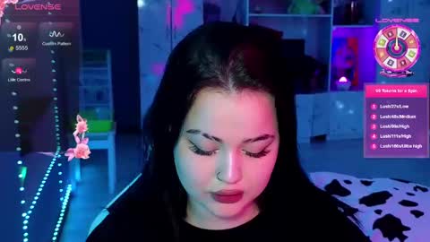 Mia online show from December 9, 11:56 pm