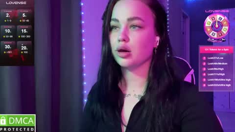 Mia online show from February 22, 11:24 pm