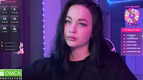 Mia online show from March 12, 8:31 pm