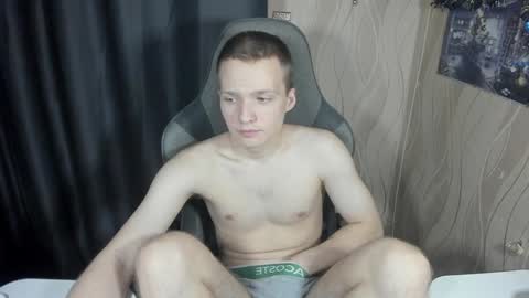 Snapshot of konnor_deviant chatting on February 1, 10:44 pm konnor_deviant online show from February 1, 10:44 pm