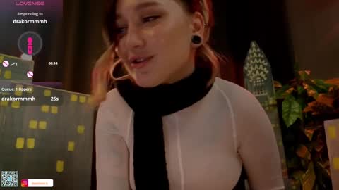 Snapshot of koracrosbie chatting on December 26, 5:08 pm Kora TG channel online show from December 26, 5:08 pm