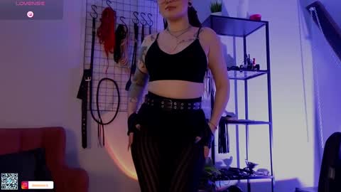 Snapshot of koracrosbie chatting on February 1, 1:30 pm Kora TG channel online show from February 1, 1:30 pm