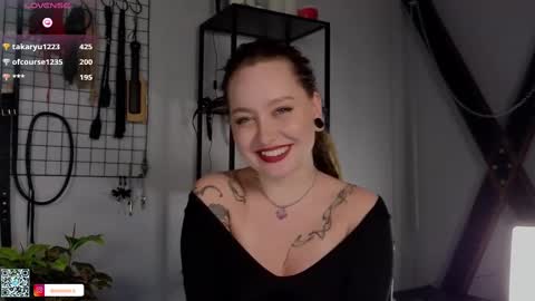 Snapshot of koracrosbie chatting on February 25, 7:36 pm Kora TG channel online show from February 25, 7:36 pm