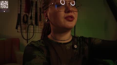 Snapshot of koracrosbie chatting on October 24, 1:40 pm Kora TG channel online show from October 24, 1:40 pm