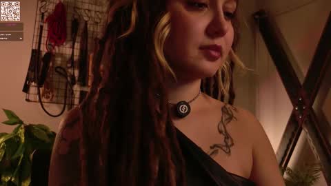 Snapshot of koracrosbie chatting on November 25, 1:22 pm Kora TG channel online show from November 25, 1:22 pm