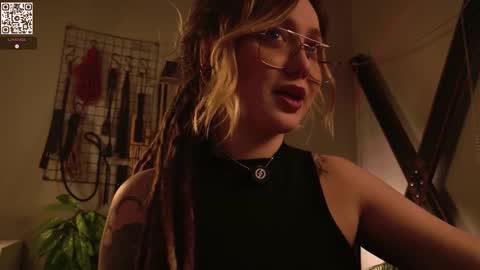 Snapshot of koracrosbie chatting on November 28, 1:25 pm Kora TG channel online show from November 28, 1:25 pm