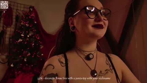 Snapshot of koracrosbie chatting on December 5, 1:20 pm Kora TG channel online show from December 5, 1:20 pm