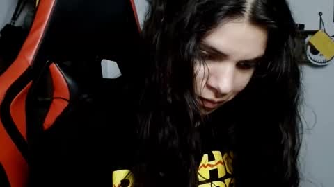 Karoll online show from December 3, 1:19 am