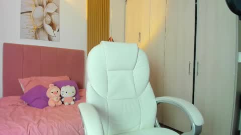 Snapshot of korarousee chatting on September 15, 1:00 pm Kora online show from September 15, 1:00 pm