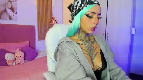 Snapshot of korarousee chatting on October 6, 1:30 pm Kora online show from October 6, 1:30 pm