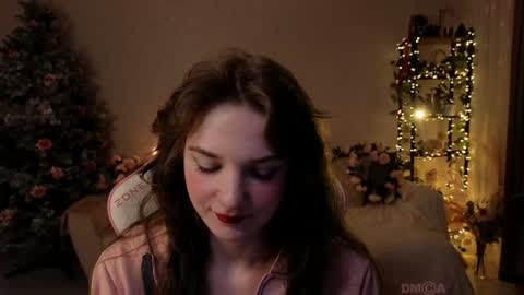 Snapshot of kottyaa_ch chatting on December 19, 7:18 pm Kottyaa cb FOLLOWING online show from December 19, 7:18 pm