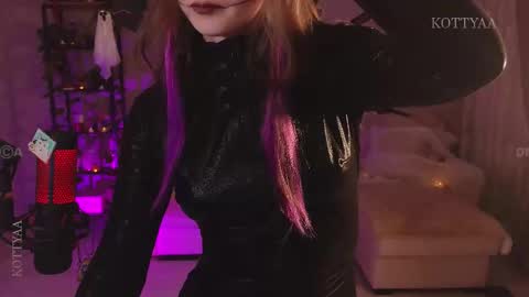 Snapshot of kottyaa_ch chatting on October 31, 7:37 pm Kottyaa cb FOLLOWING online show from October 31, 7:37 pm