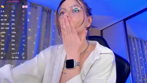 Jess online show from December 8, 10:47 pm