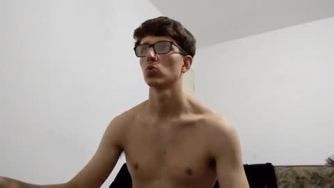 Snapshot of kpo10 chatting on December 19, 6:12 am Facu online show from December 19, 6:12 am