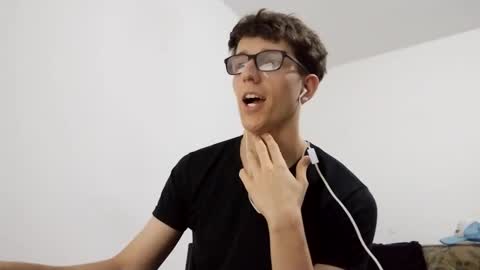 Snapshot of kpo10 chatting on December 21, 8:18 am Facu online show from December 21, 8:18 am