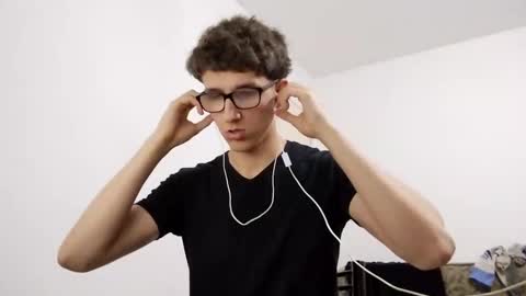 Snapshot of kpo10 chatting on December 26, 1:21 pm Facu online show from December 26, 1:21 pm