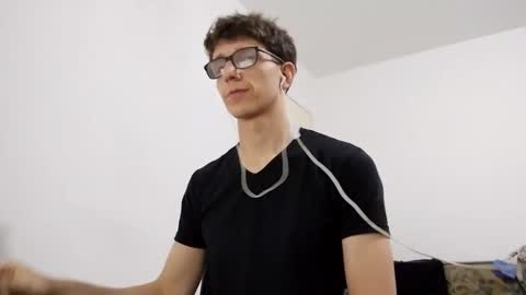 Snapshot of kpo10 chatting on December 28, 11:30 am Facu online show from December 28, 11:30 am