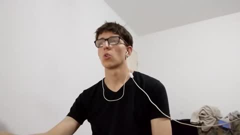 Snapshot of kpo10 chatting on January 3, 9:25 am Facu online show from January 3, 9:25 am