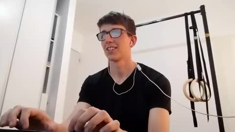 Snapshot of kpo10 chatting on November 26, 9:16 pm Facu online show from November 26, 9:16 pm