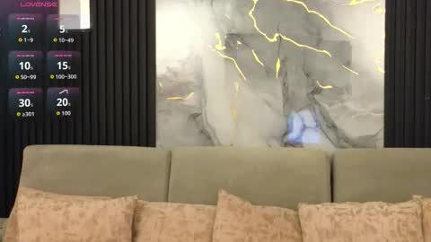 criss online show from November 21, 8:29 pm