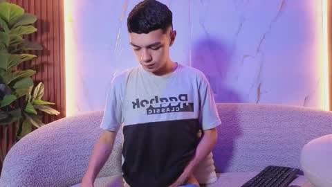 criss online show from November 27, 7:49 pm