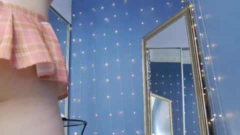 kriskras__ online show from October 13, 5:18 am