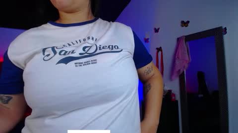 kriss_sweetboobs online show from November 16, 10:54 am