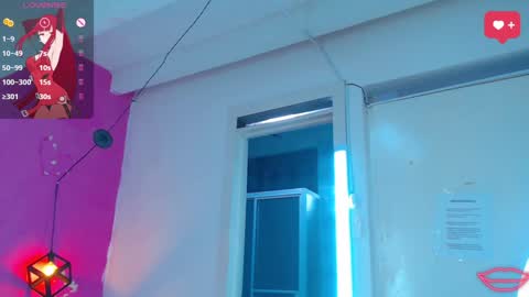 krissone online show from December 9, 1:45 pm