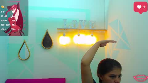 krissone online show from February 28, 7:25 pm