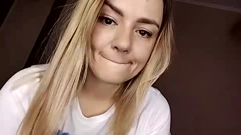 KrissSexi online show from September 15, 4:56 am