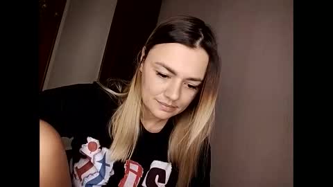 KrissSexi online show from November 17, 11:38 am