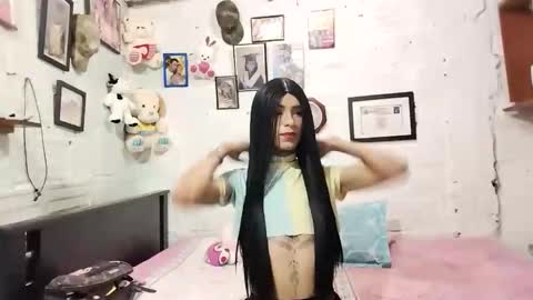 krisstal703358 online show from September 17, 8:38 am