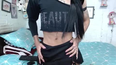 krisstal703358 online show from November 23, 5:40 am