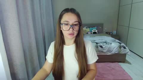 twitter    Annemarye 23 online show from October 26, 7:58 am