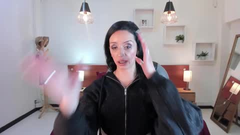 Sophia online show from February 3, 9:18 pm