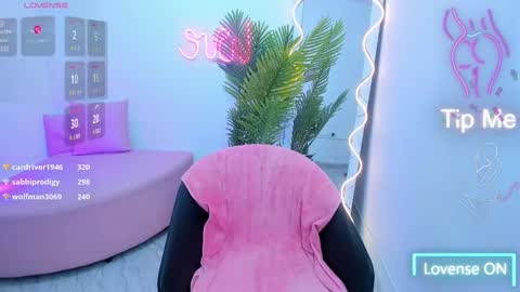 kristen_tay online show from February 10, 9:36 am